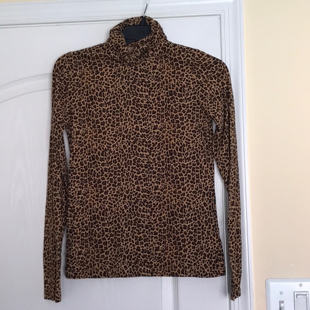 Leopard turtleneck